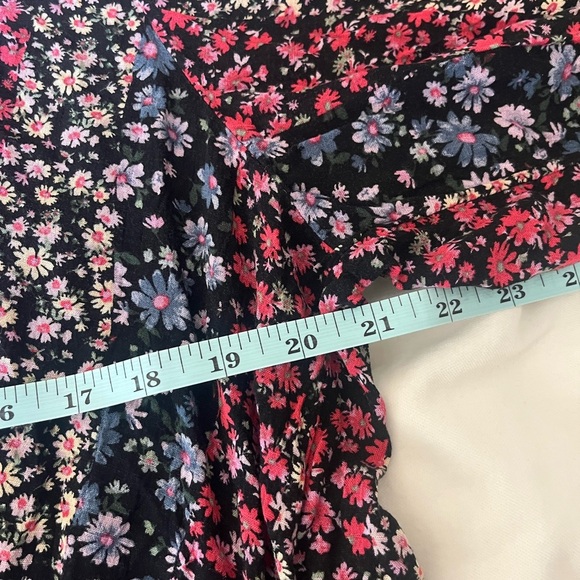 American Eagle Floral Ombré Long Sleeve Blouse Size XL - Picture 4 of 7